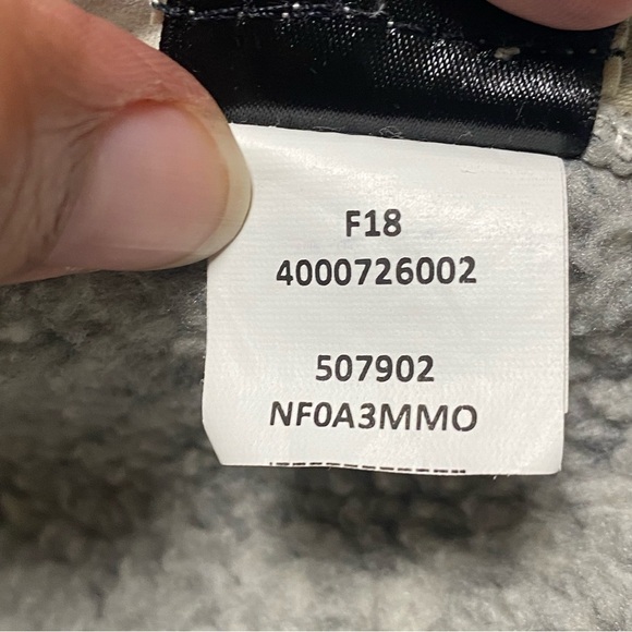 The North Face Jacket Women’s Size XS Gray Crescent Hooded Wrap Sweater Coat - Picture 16 of 17